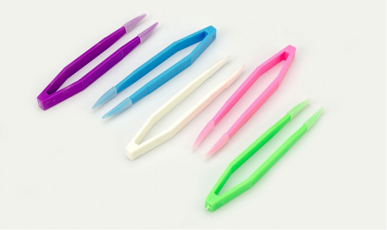 Пінцет для контактної лінзи (8 см)