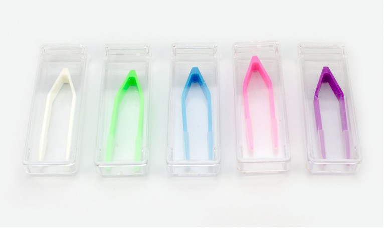 Пінцет для контактної лінзи (6 см)