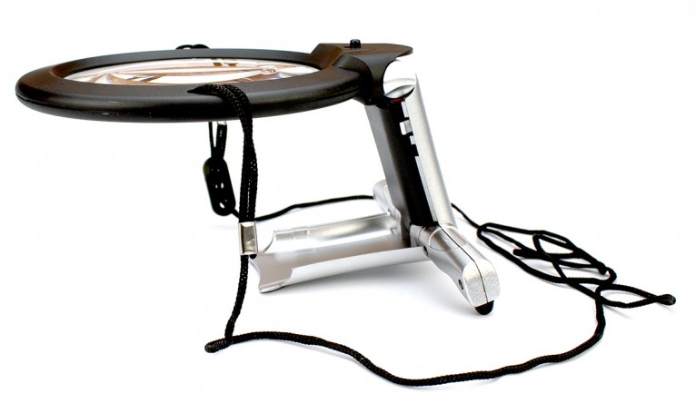 Лупа пластикова 11B-1 з підсвіткою