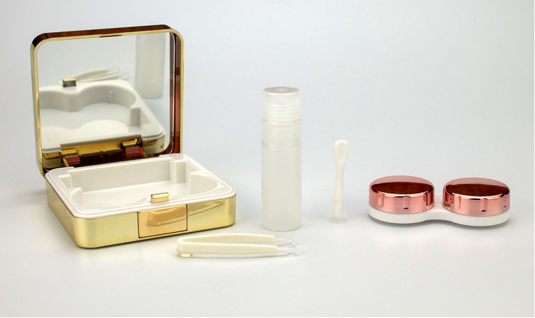 Дорожній набір для контактних лінз M-8079